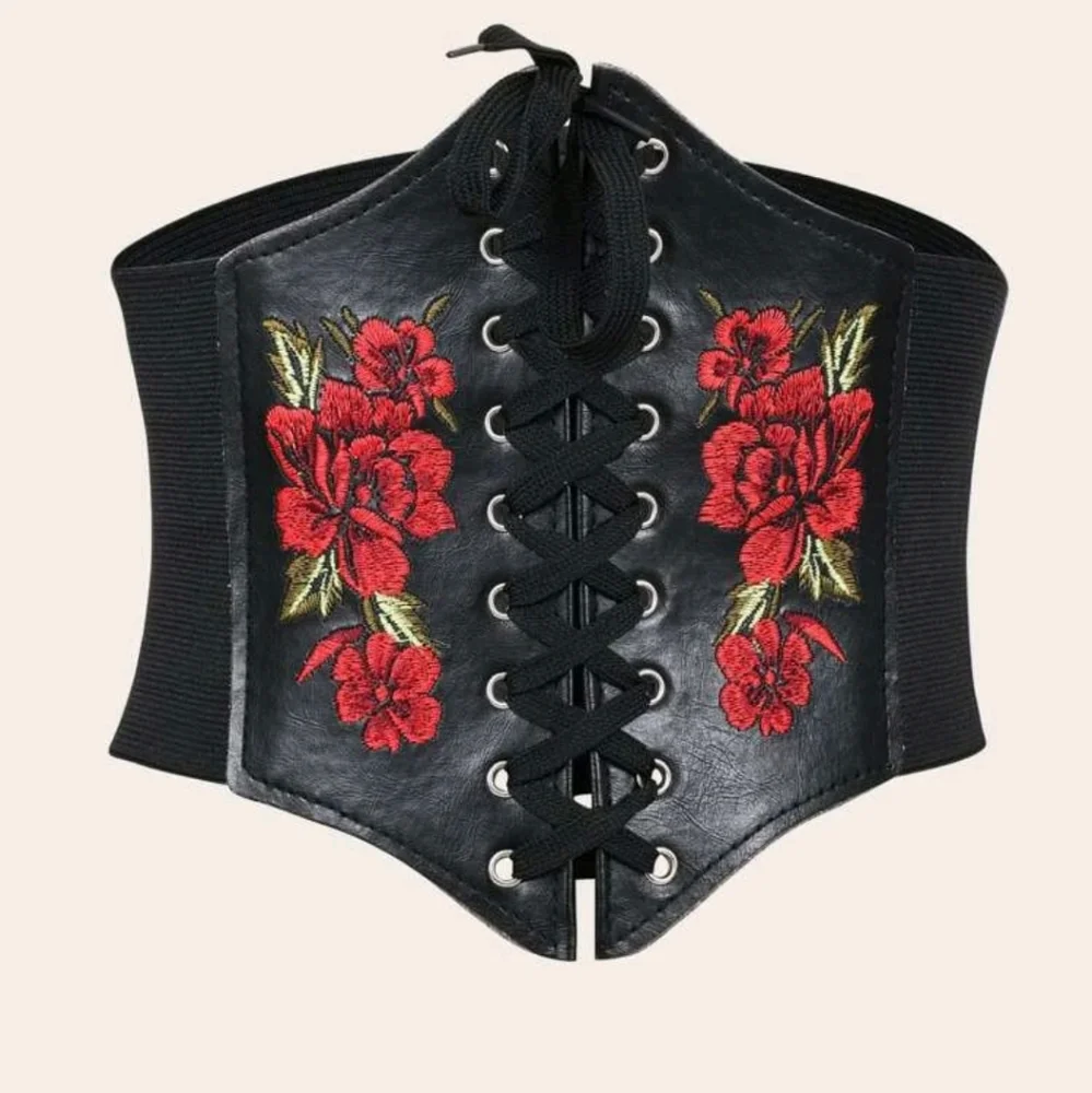 Black corset floral rose embroidered boho faux leather waist statement belt - Picture 6 of 14